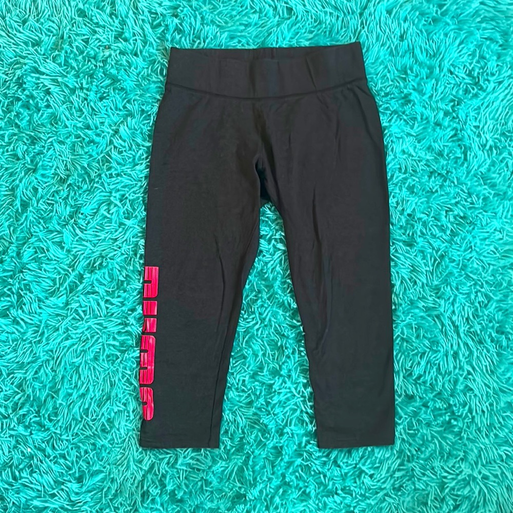 ATHLEISURE WEAR- PUMA capris dark grey work out pants US M